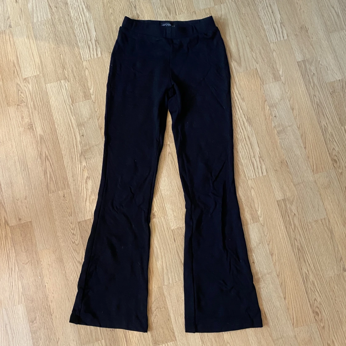 Svarta bootcut tights