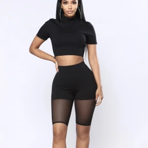 Set - Säljer hela settet. Stl L sitter som M. Använd 1 gång