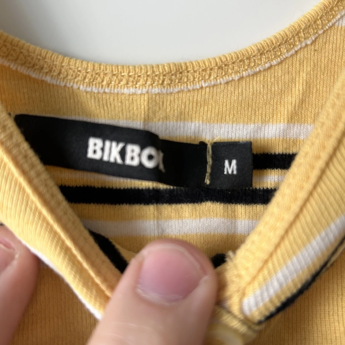 Bikbok crop top strl m - 90