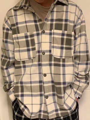 Workfleece/ Overshirt - Fleeceskjorta, jättefint skick. Nästan aldrig använd✨