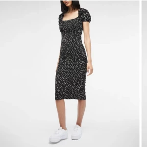 Klänning - Använd 2 gngr