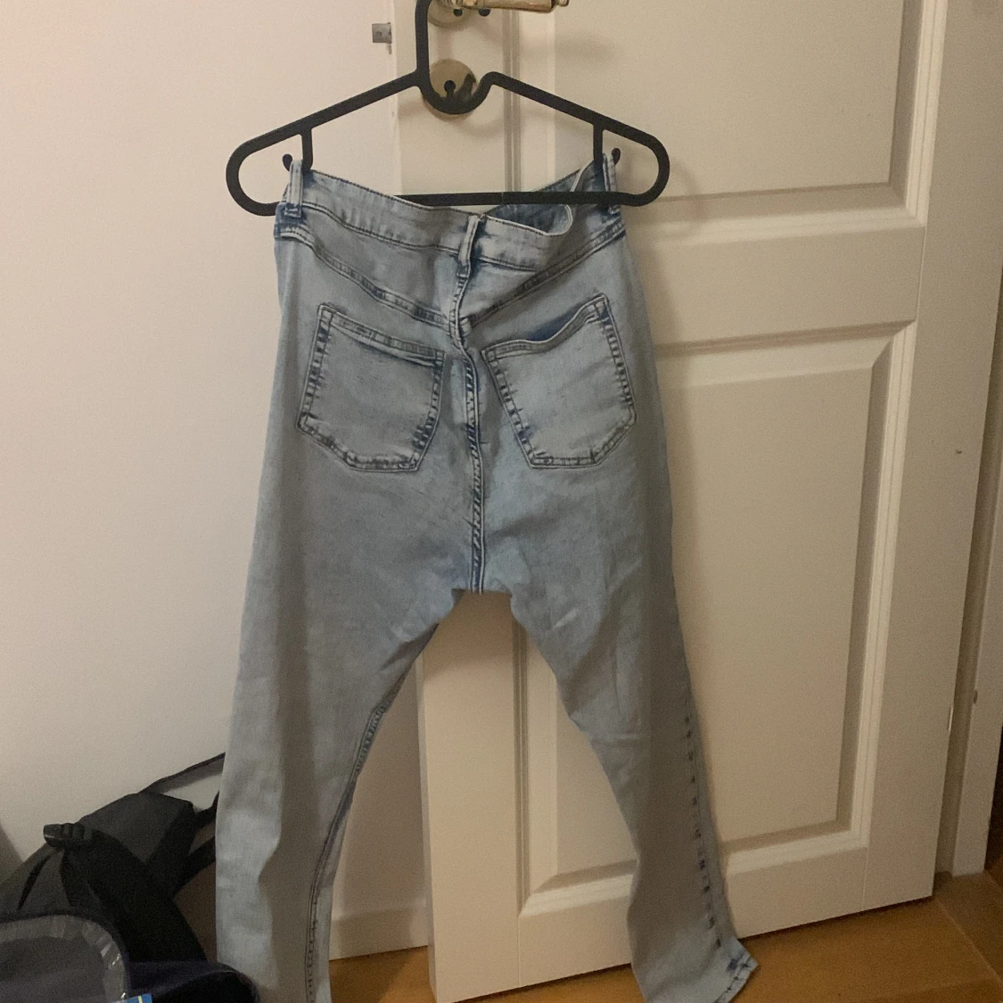 Ljusblåa barn jeans i st 179 - 90