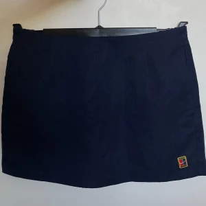 Nike kjol - En supersnygg kjol från Nike! Storlek 38/40