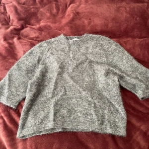 & Other stories tröja - En superfin tröja från & Other stories!💕💕