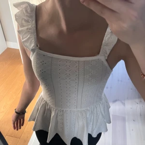 Sommar topp  - En jätte söt sommar topp från shein som har används ett få tal gånger💗 ställ gärna frågor😍