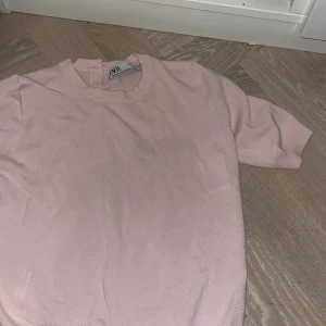 Ljusrosa tröja - Bra skick
