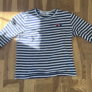 Comme des garçons långärmad - Långärmad tröja från comme des garçons storlek m
