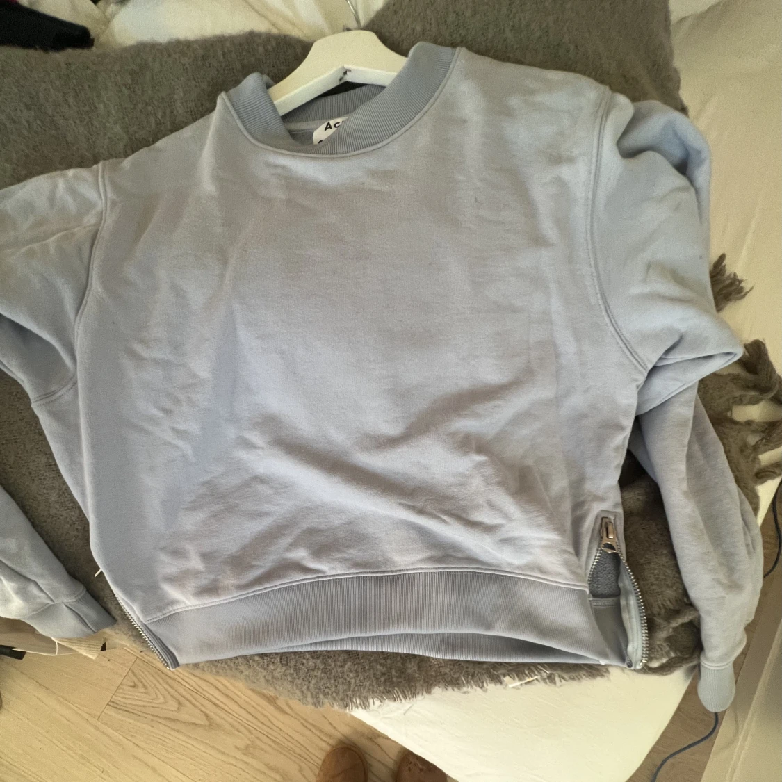 Acne sweatshirt 🤍 - 91