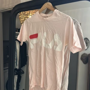 Fila tshirt - Babyrosa fila tshirt stl s