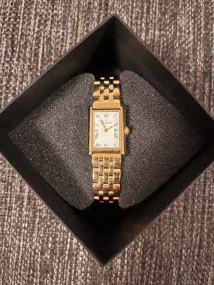 Mockberg Timeless Grand Gold - Mockberg Timeless Grand Gold 9.5/10 Cond Väldigt sällan använd, som i nyskick Frakt betalas av köparen.  1599 nypris