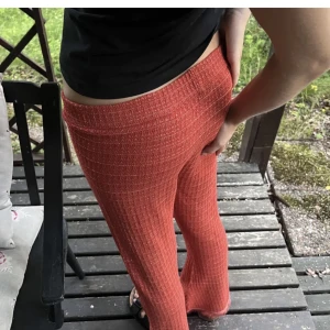 INTE MINA BILDER❌ - Säljer dessa coola byxor köpta på Plick som jag tyvärr inte får användning för