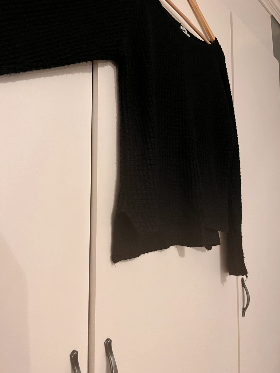 Svart tjocktröja  - 90
