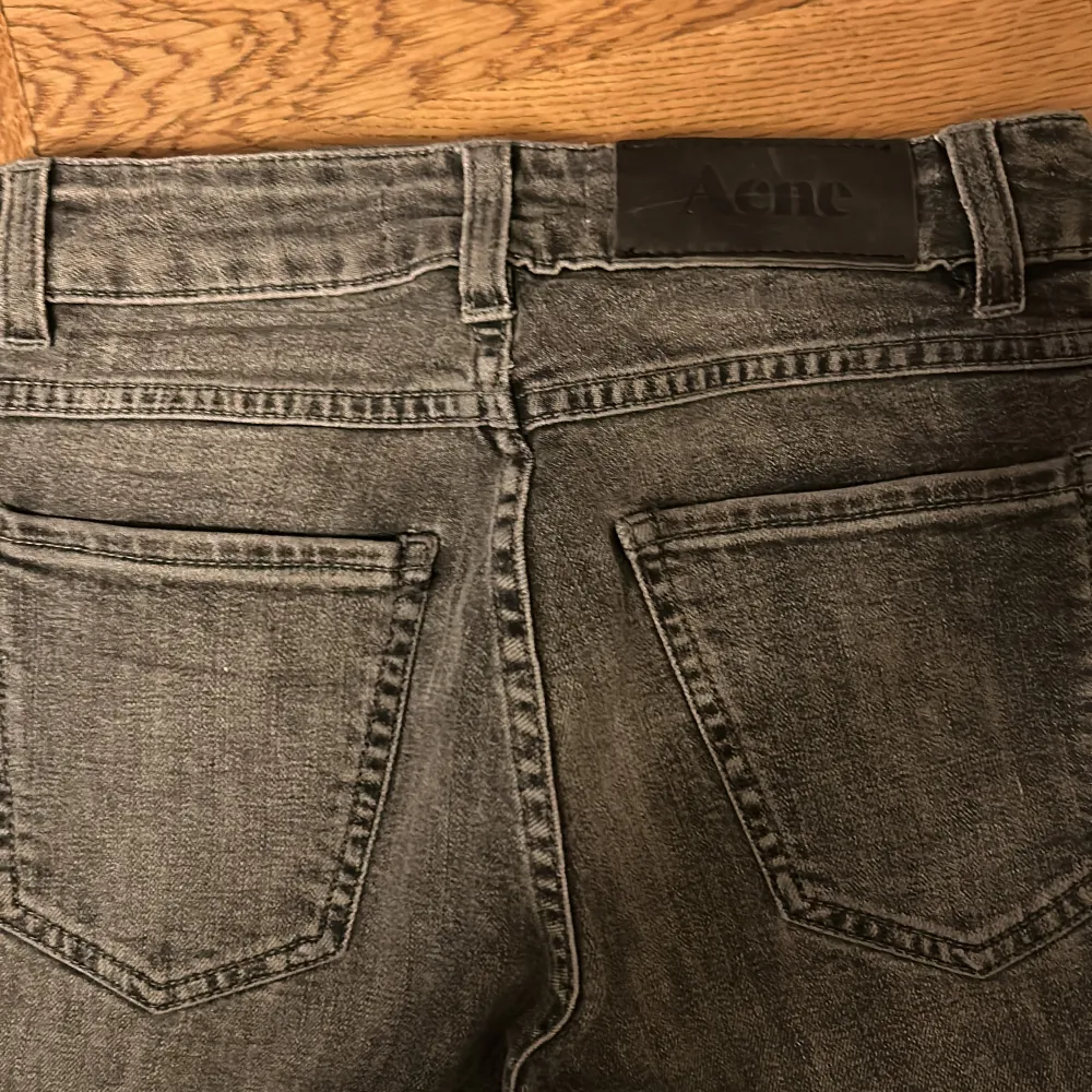 Acne jeans slim Stl 24/32 Nästan aldrig använda.. Jeans & Byxor.
