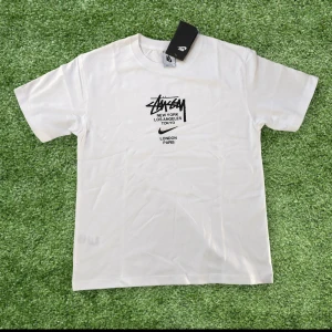 StüssyxNike tee  - Stüssy tshirt, priset kan diskuteras