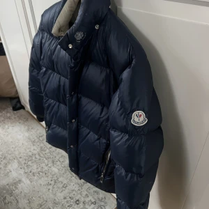 Moncler jacka - Vintage moncler köpt här på plick, säljer pga fel storlek