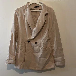 Kavaj - Kavaj från SHEIN  Använd endast 1 gång 