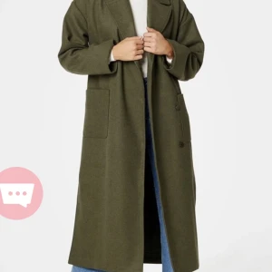 Ullkappa från Bubbleroom som ny  - Använd ett fåtal ggr fr bubbleroom. Ord pris 1199kr 