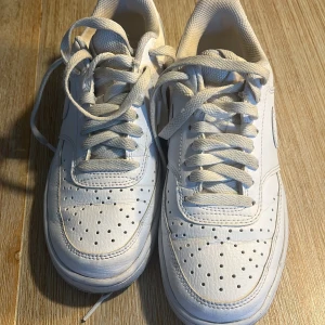 Nike court vision - Använda, men mycket gott skick
