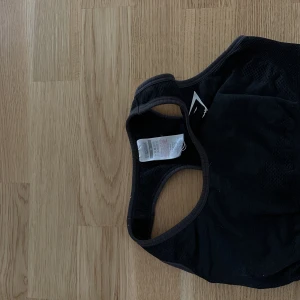 Gymshark sport-bh  - Superfin svart sport bh från Gymshark 