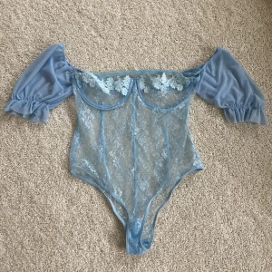 Body Dräkt Natt 💙 - Det här är en body som man kan sova i 💙 Tycker den är hur fin som helst men jag hade för lång rygg för att den skulle sitta rätt💙