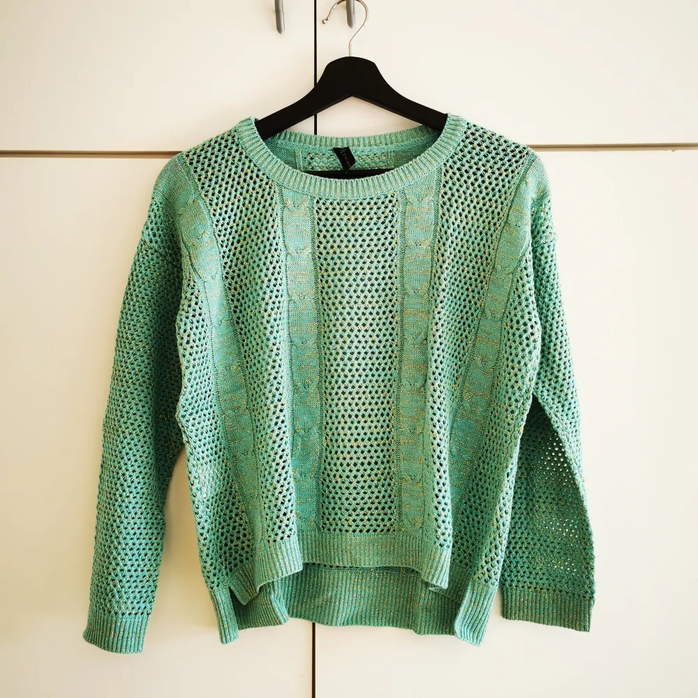 Summer sweater from Materia size S. Very few times worn . Stickat.