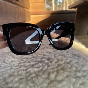 Chimi Eyewear - Oanvända Chimis i modell 08 Berry. Nypris 1250:-