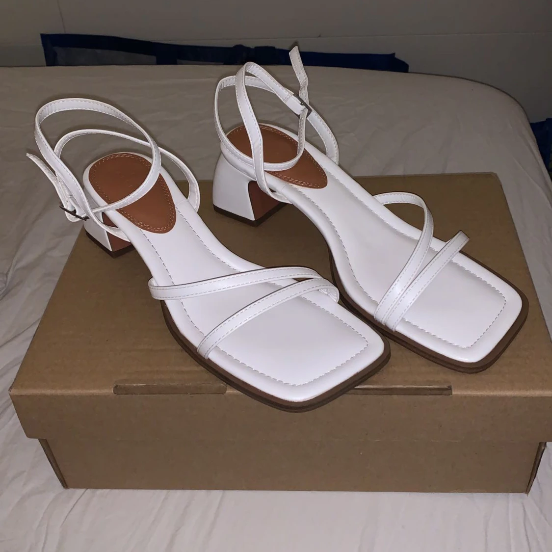 Vita klackskor från ASOS - 90