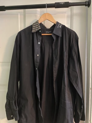 Comme des garcons homme plus skjorta - En cdg skjorta från som var köpt i frankrike 1984 för runt 6000 nypris. Storlek L