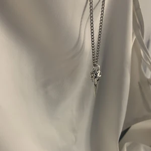 Halsband  - Så snyggt halsband. Köp för 149kr