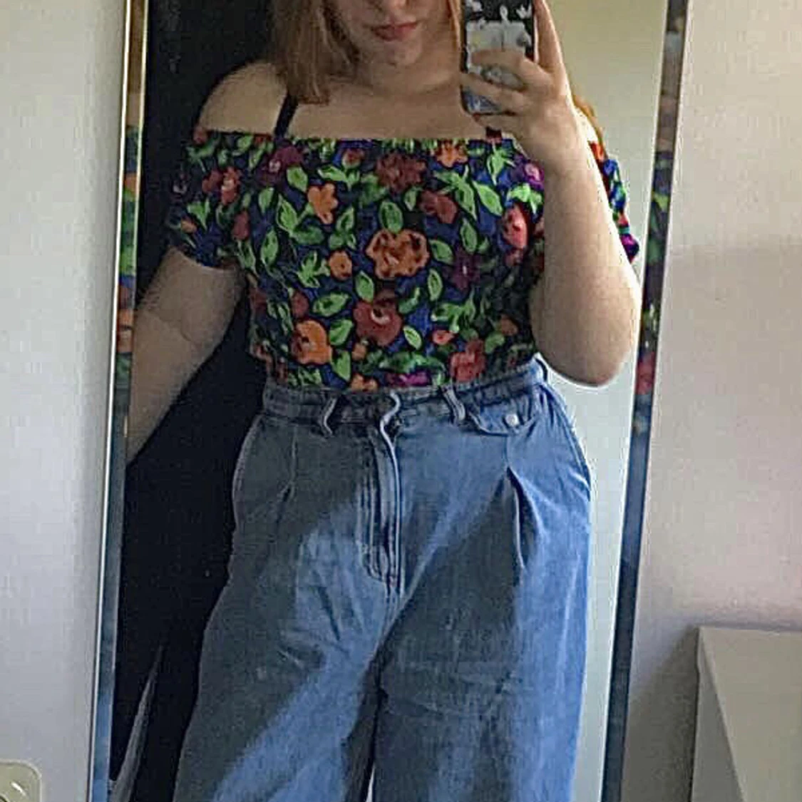 Blommig off shoulder topp - 90