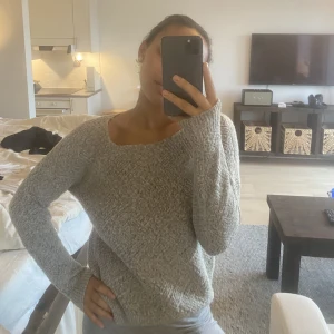 Stickad tröja - Fint skick!