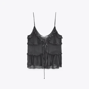 Zara linne - Så fkn fint zara linne som e för litet för mig. Den e XS men ja e dum i huvet o råka krympa den i tvätten så den sitter som en XXS nu. Kvaliteten har nt försämras den e ba mindre. Kan även tänka mig att byta till en XS elr S 