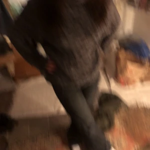 jättefin tröja  - höstig och skitmysig stickad tröja, den har en väldigt fin färg men den syns inte helt på bilden skriv så skickar jag mer !🕊️