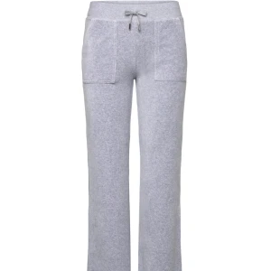 Juicy byxor  - Super fina juicy byxor i toppen sick💕säljer för att de är lite korta för mig och att de inte kommer till andvändnig 💕💕