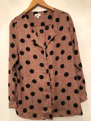 Blus  - I mycket bra skick 