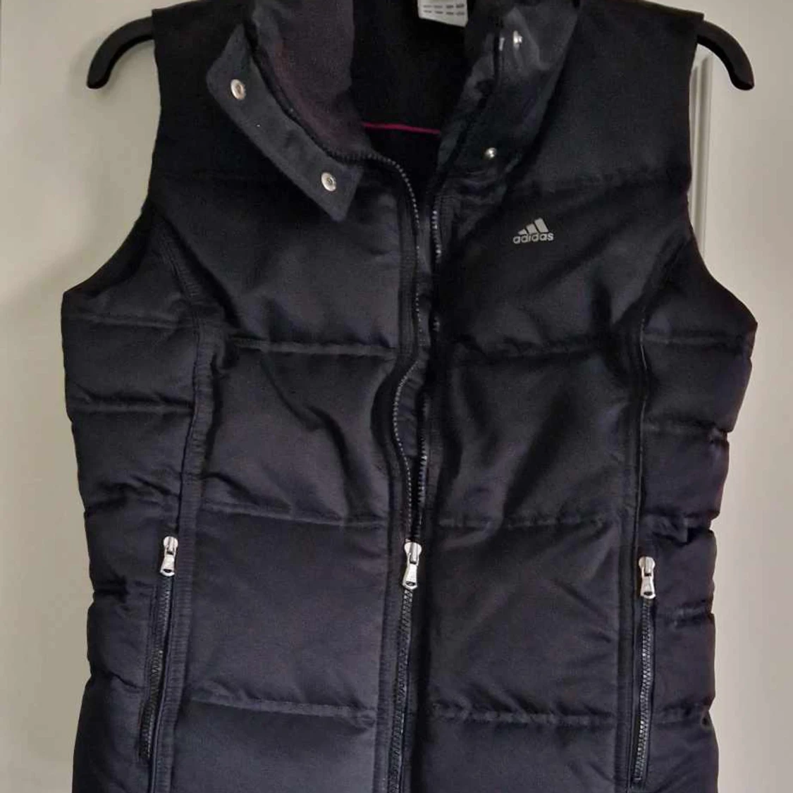 Snygg Adidas Väst perfekt Nu 