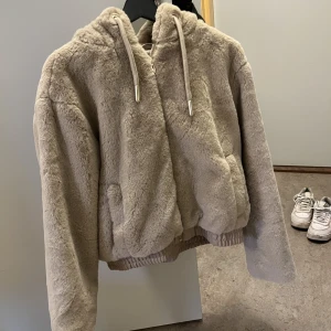 Jacka Zara - Jacka från Zara i stl S, aldrig använd