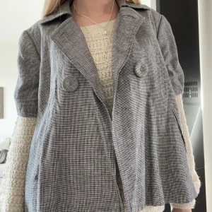 Kortärmad jacka - Söt jacka 