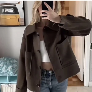 kappa - säljer nu denna populära kappan från kappahl då den inte kommer till användning. OBS lånad bild