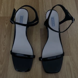 Klackar - Klackar från Nelly 🖤