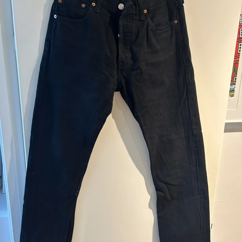 Levi’s jeans i bra skick. Jeans & Byxor.