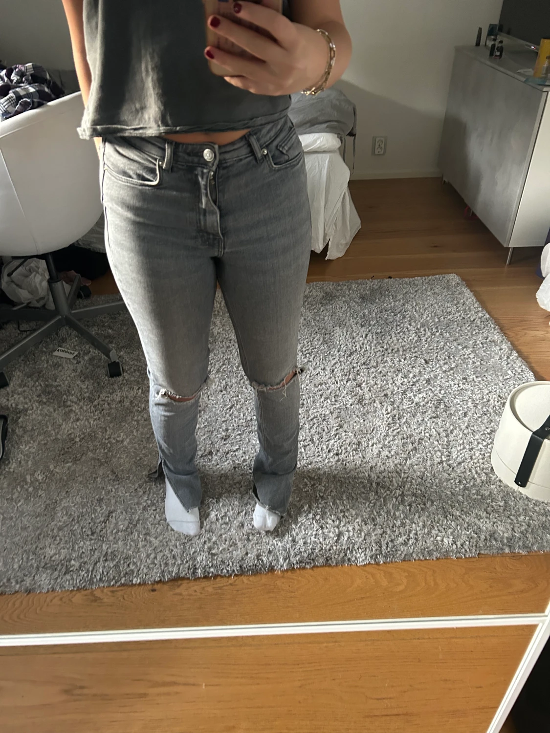 Gråa jeans 