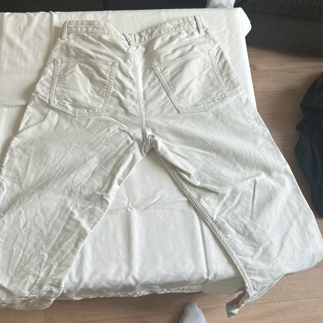 Krämvita jeans Vailent  - 90