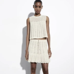 Stockat set  - Säljer detta fina sett från zara som jag använd 2 gånger men är inte bekväm i det så säljer det vidare! I storlek M Nypris: 630