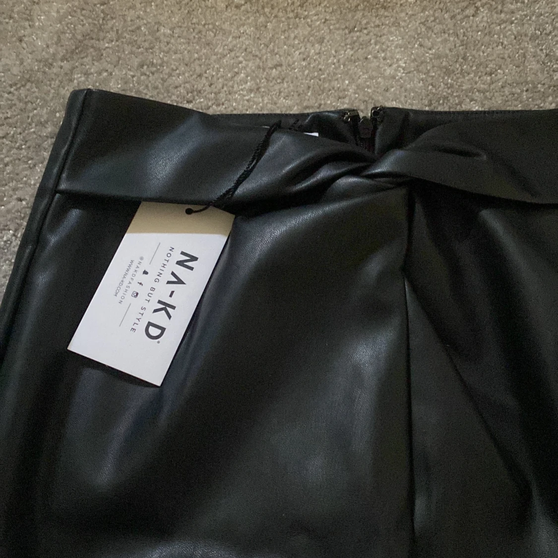 Skinnkjol från NA-KD  - 90