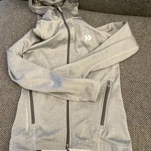 Huvtröja  - Aldrig använd