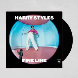 Säljer min fine line vinyl av Harry styles💗 ingår en poster i fint skick, skivan och fodralet e i jättefint skick då den bara har varit i ett plastfodral hela tiden. Skivan har bara spelats en gång så den är i princip ny💗säljer för 300 inklusive frakt🥰