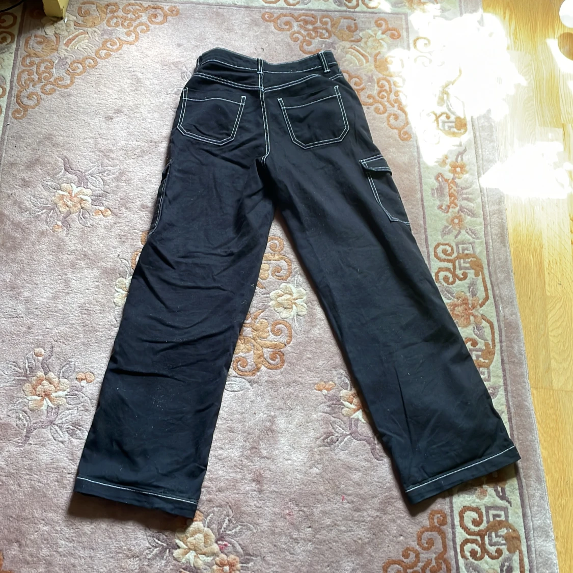 Svarta cargo jeans - 90