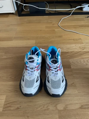 Axel arigato skor - Här är mina oanvända Axel arigato som bara inte var för mig helt enkelt som ni ser helt fräsha