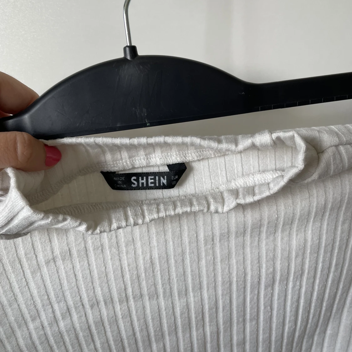 Vit kroppad tröja  - 91